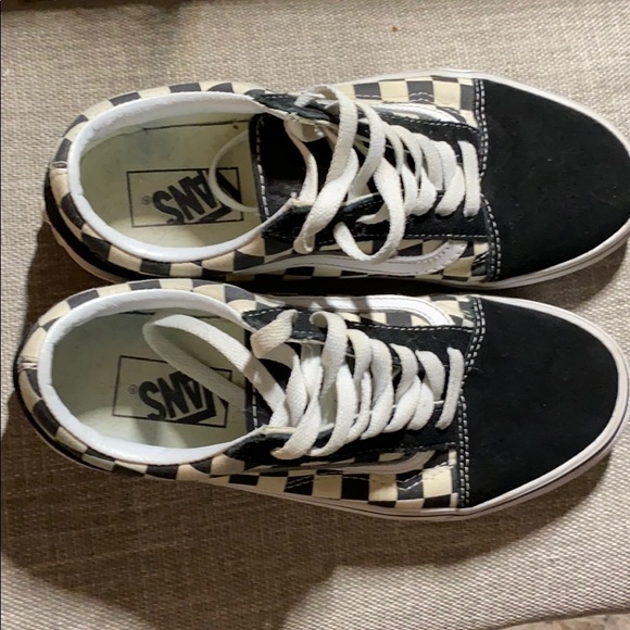 Checkered vans - Picture 2 of 3